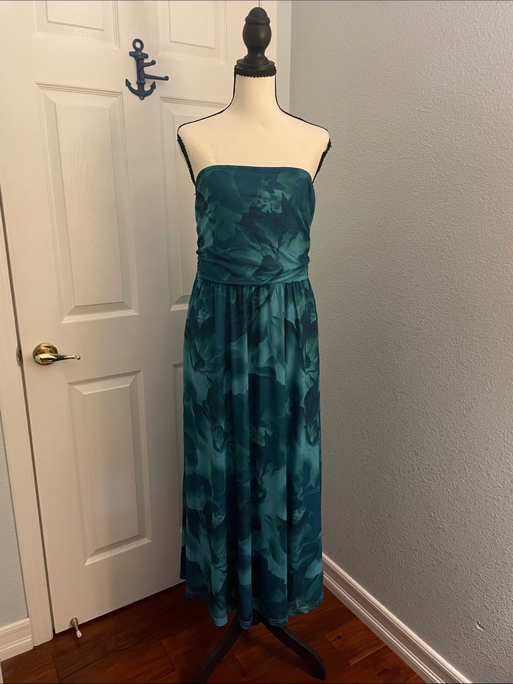 Pretty Garden Strapless Teal Floral Maxi Dress NWT
